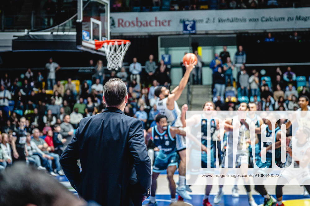Basketball easyCredit BBL Bundesliga, Frankfurt Skyliners vs. Veolia Towers Hamburg, Klaus Perwas, Head Coach of the Frankfurt Skyliners, Frankfurt am Main
