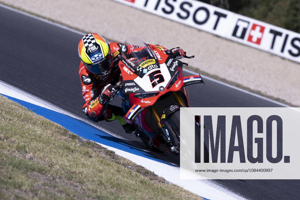 ESTORIL, PORTUGAL - OCTOBER 11: Yari Montella of Italy and Barni Spark Racing Team competes during the Race 2 during day three of the World Superbikes Estoril Round at Circuito Estoril on October 11, 2026 in Estoril, Portugal Cascais Portugal - ZUMAl192 20261011_zsp_l192_156