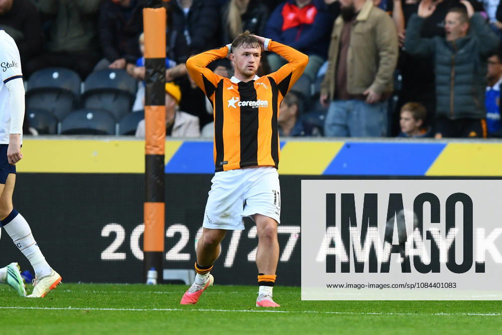Hull City v Everton, Premier League Hull City forward Joe Gelhardt (11) during the Premier League match between Hull City and Everton at the MKM Stadium, Kingston upon Hull, UK on 11 October 2026. Kingston upon Hull MKM Stadium East Riding of Yorkshire UK Editorial use only DataCo restrictions apply See www.football-dataco.com ,
