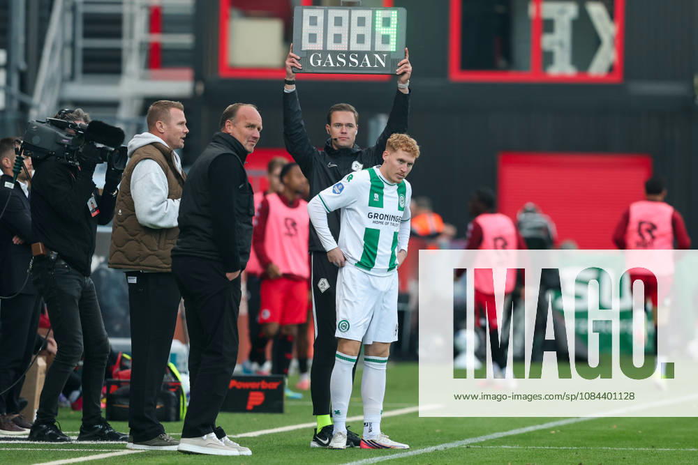 2026-10-11 Excelsior Rotterdam v FC Groningen - Dutch Eredivisie ROTTERDAM, NETHERLANDS - OCTOBER 11: Headcoach Dick Lukkien of FC Groningen looks on, Fourth official Rick Sturm with the board, Mark Csinger of FC Groningen enter the pitch during the Dutch Eredivisie match between Excelsior Rotterdam and FC Groningen at Stadion Woudestein on October 11, 2026 in Rotterdam, Netherlands. Rotterdam Stadion Woudestein Netherlands Content not available for redistribution in The Netherlands directly or indirectly through any third parties.