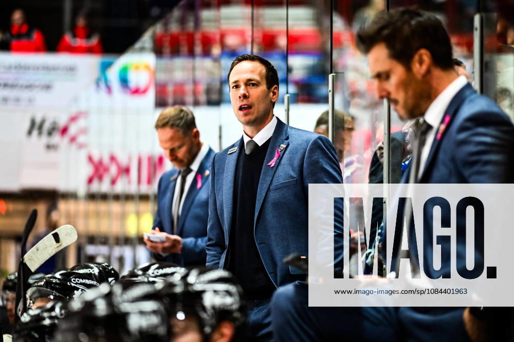 Tyler Haskins, Head Coach, Grizzlys Wolfsburg, GER, Iserlohn Roosters vs. Grizzlys Wolfsburg, Ice Hockey, Penny DEL, Matchday 8, 2026–2027 Season, October 11, 2026, GER, Iserlohn Roosters vs. Grizzlys Wolfsburg, Ice Hockey, Penny DEL, Matchday 8, 2026–2027 Season, October 11, 2026, Iserlohn