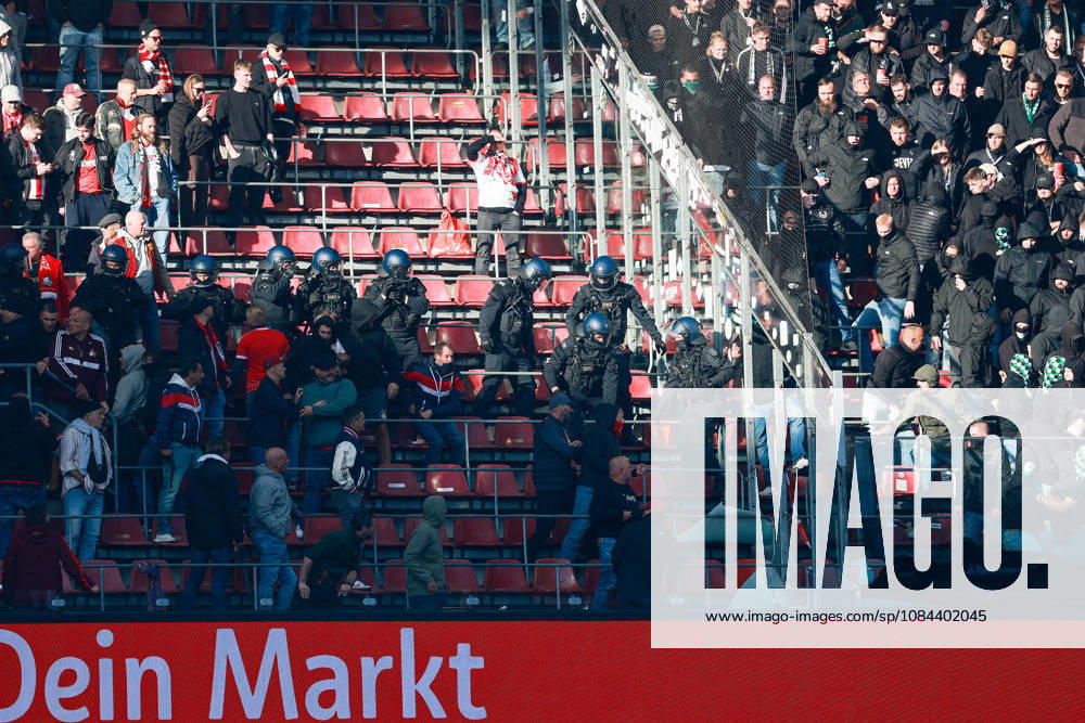 1 Bundesliga 26 27 1 FC Cologne vs. Borussia Mönchengladbach on October 11, 2026, at the RheinEnergieSTADION in Cologne. The police must secure the area between the visitors section and the home section. MH