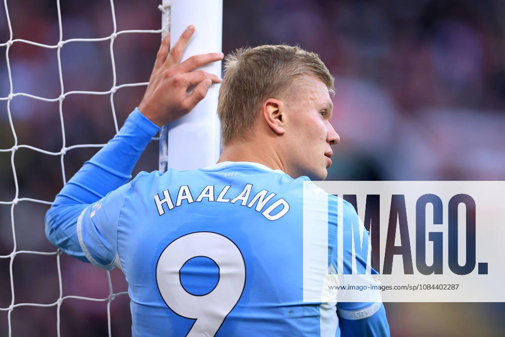 Liverpool gegen Manchester City, 11. Oktober 2026, Premier League, Liverpool gegen Manchester City: Erling Haaland von Manchester City lehnt sich an den Torpfosten. Foto: Simon Stacpoole, Abseits, Liverpool, Großbritannien