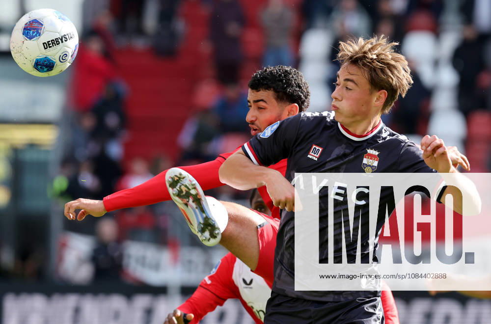 UTRECHT FC Utrecht midfielder Oualid Agougil with Willem II midfielder Uriel van Aalst during the Vriendenloterij Eredivisie match between FC Utrecht and Willem II at Stadion Galgenwaard on October 11, 2026, in Utrecht, the Netherlands PETER LOUS EYE4IMAGES DeFodi Images