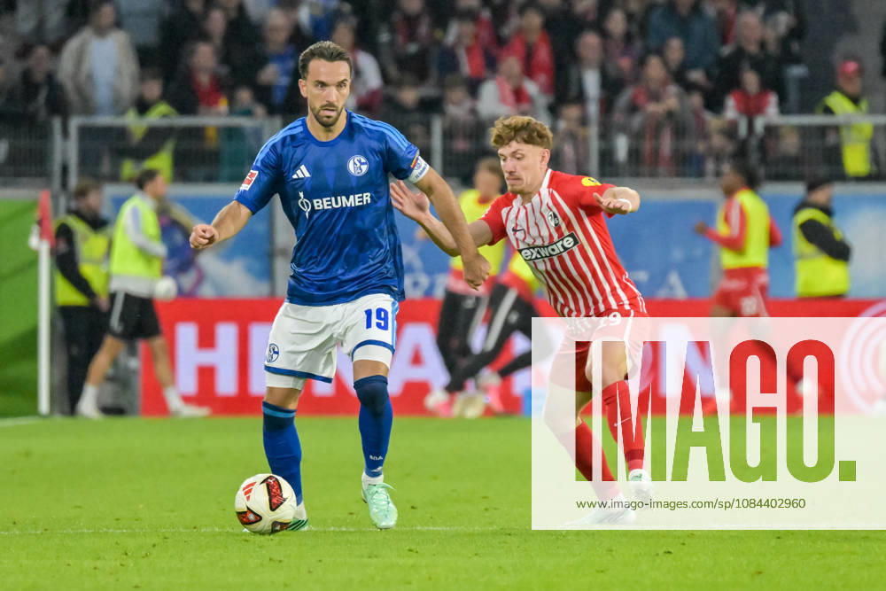 Kenan Karaman (FC Schalke 04), 19, Philipp Treu (SC Freiburg), 29, in the match GER, SC Freiburg vs. Schalke 04, soccer, Bundesliga, Matchday 5, 2026–2027 season, October 11, 2026 DFL and DFB regulations prohibit any use of photographs as image sequences and or quasi-video GER, SC Freiburg vs. Schalke 04, Soccer, Bundesliga, Matchday 5, 2026–2027 Season, October 11, 2026, Freiburg
