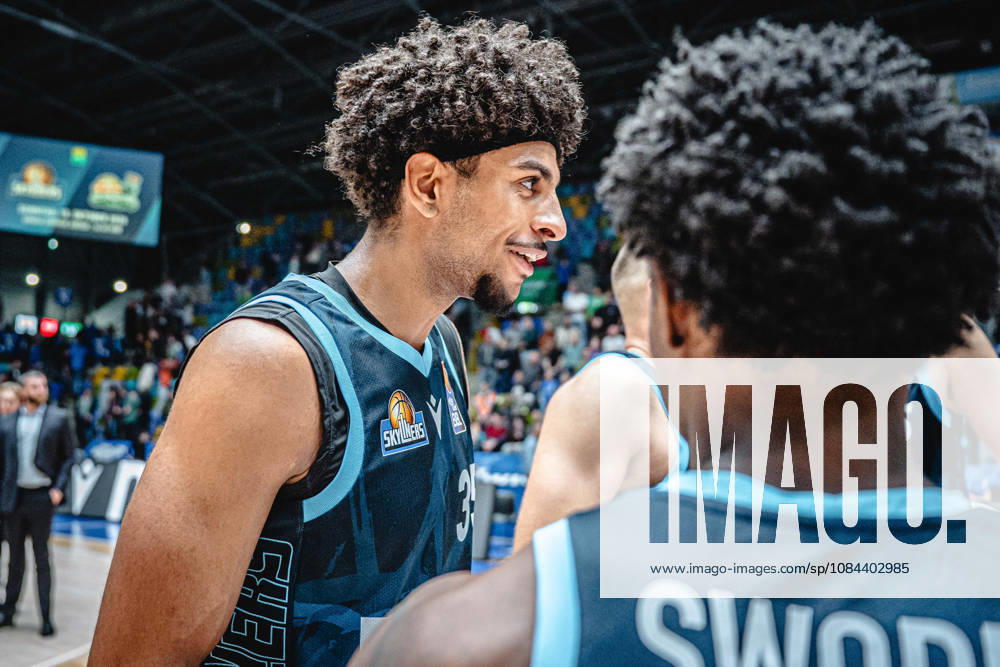 easyCredit BBL Bundesliga Basketball, Frankfurt Skyliners vs. Veolia Towers Hamburg v l Roman Bedime, Skyliners Frankfurt, Frankfurt am Main