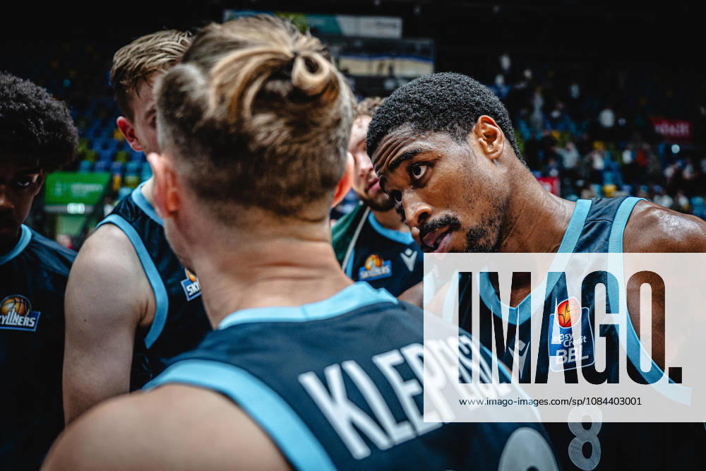 easyCredit BBL Bundesliga Basketball, Frankfurt Skyliners vs. Veolia Towers Hamburg – Till Pape (Skyliners Frankfurt), Thomas Klepeisz (Skyliners Frankfurt), William Christmas (Skyliners Frankfurt), Frankfurt am Main