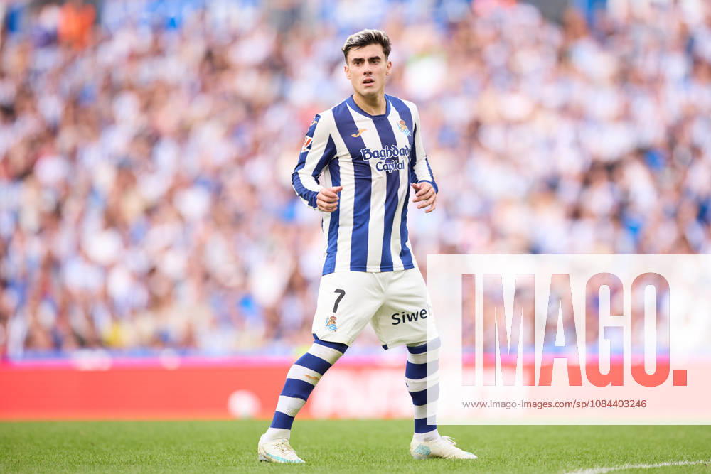 Ander Barrenetxea of Real Sociedad looks on during the LaLiga EA Sports match between Real Sociedad and RC Deportivo de A Coruna at Anoeta on October 11, 2026, in San Sebastian, Spain. Real Sociedad V RC Deportivo De La Coruna - La Liga EA Sports - ZUMAa181 20261011_zaa_a181_170