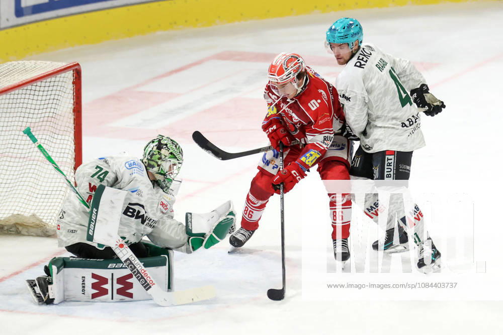 Sahnpark Crimmitschau, October 11, 2026; 2026–27 Season; Ice Hockey; 2nd Bundesliga; Regular Season; Game 8; Saxony Ice Arena; Saxony Derby; Eispiraten; Eispiraten Bietigheim; Steelers; Leon Neiger; EPC falls short here against Keanu Salmik Bietigheim Goalie Steven Raabe Beitigheim r disrupts Neiger Crimmitschau Saxony Germany