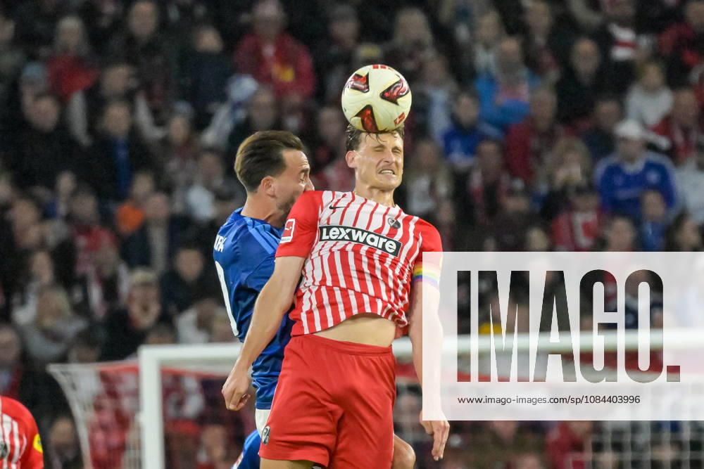 Maximilian Eggestein (SC Freiburg), 08, Kenan Karaman (FC Schalke 04), 19, in a header duel (GER), SC Freiburg vs. Schalke 04, Soccer, Bundesliga, Matchday 5, 2026–2027 season, October 11, 2026 DFL and DFB regulations prohibit any use of photographs as image sequences and or quasi-video GER, SC Freiburg vs. Schalke 04, Soccer, Bundesliga, Matchday 5, 2026–2027 Season, October 11, 2026, Freiburg
