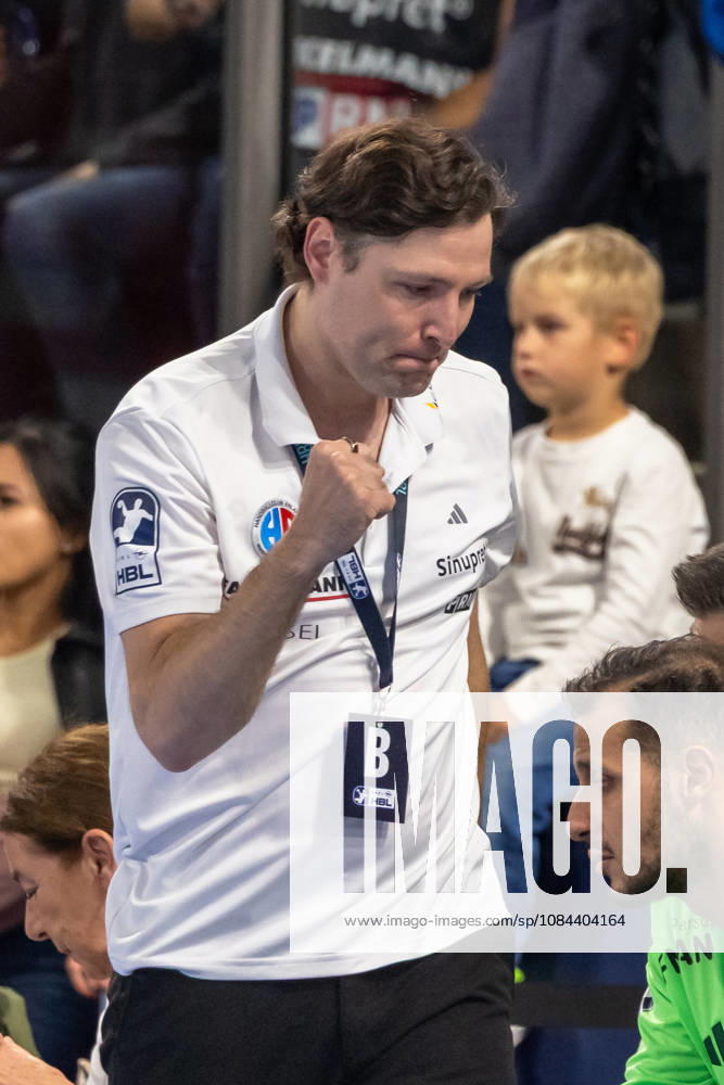 Faust at Johannes Sellin HC Erlangen, Head Coach GER, HC Erlangen vs. MT Melsungen, Handball, Opel Handball Bundesliga, Matchday 8, 2026–2027 Season, October 11, 2026 GER, HC Erlangen vs. MT Melsungen, Handball, Opel Handball Bundesliga, Matchday 8, 2026–2027 season, October 11, 2026 Nuremberg