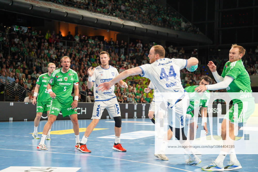 Pictured: a shot on goal by Lenny Rubin of TBV Lemgo Lippe, 44 11 10 2026, Fuechse Berlin vs. TBV Lemgo Lippe, HBL, Handball Bundesliga, 2026–27 season, Max Schmeling Halle