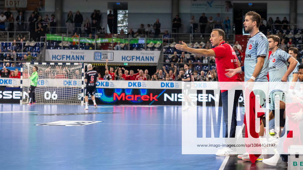 Roberto Garcia Parrondo, MT Melsungen, Coach on the Sidelines, GER, HC Erlangen vs. MT Melsungen, Handball, Opel Handball Bundesliga, Matchday 8, 2026–2027 Season, October 11, 2026 GER, HC Erlangen vs. MT Melsungen, Handball, Opel Handball Bundesliga, Matchday 8, 2026–2027 season, October 11, 2026 Nuremberg