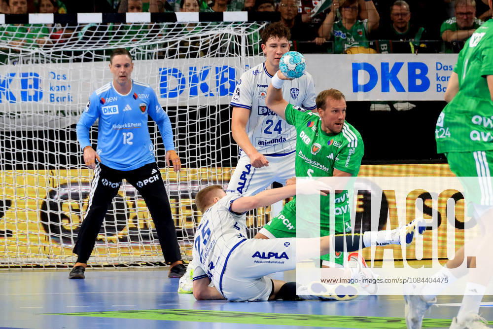 GER Germany, Handball, 1st Bundesliga, August 27, 2026, 2026–2027 season, Berlin, Fuechse Berlin vs. TBV Lemgo Lippe, Max Darj (Fuechse Berlin) 5, Andreas Palicka (Fuechse Berlin) 12, Niels Versteijnen (Lemgo) 25, Joel Willecke (Lemgo) 24, nordphoto GmbH, Engler Berlin, Max Schmeling Hall, Berlin, Germany