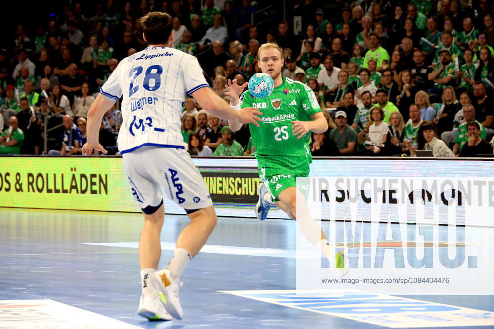 GER Germany, Handball, 1st Bundesliga, August 27, 2026, 2026–2027 season, Berlin, Fuechse Berlin vs. TBV Lemgo Lippe, Matthes Langhoff, Fuechse Berlin 25, Hendrik Wagner, Lemgo 28, nordphoto GmbH, Engler Berlin, Max Schmeling Hall, Berlin, Germany