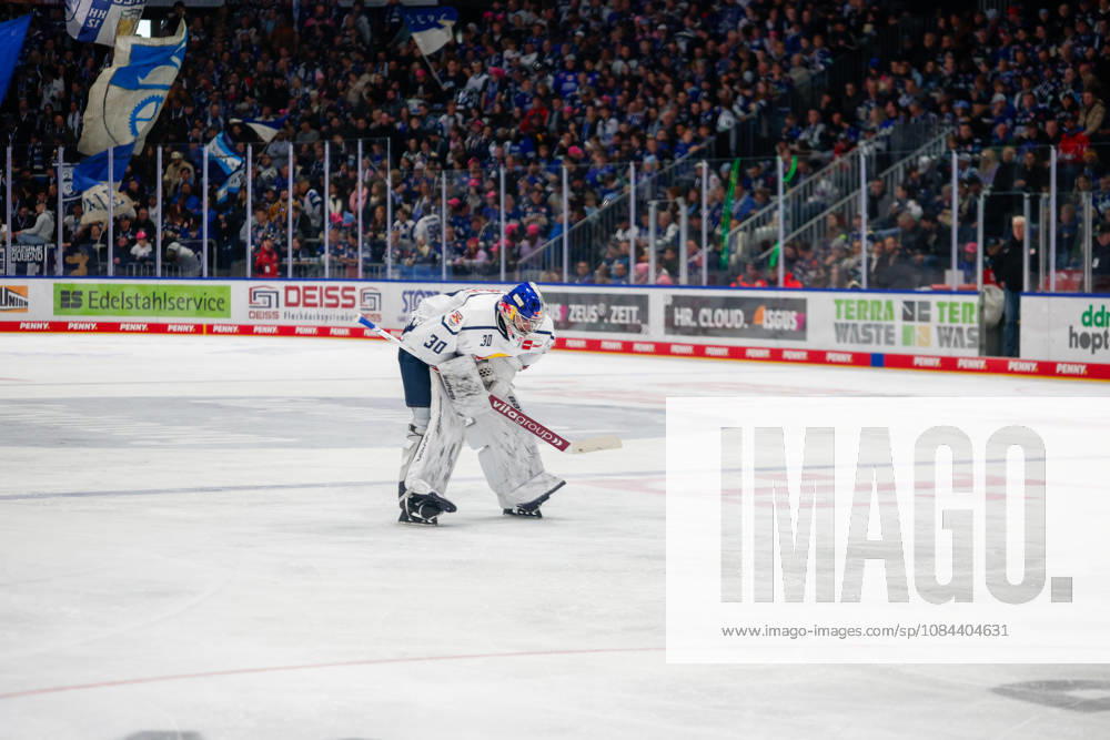 Antoine Bibeau, EHC Red Bull Munich, 30, GER, Schwenninger Wild Wings vs. EHC Red Bull Munich, Ice Hockey, PENNY DEL, Matchday 8, 2026–2027 Season, October 11, 2026, GER, Schwenninger Wild Wings vs. EHC Red Bull Munich, Ice Hockey, PENNY DEL, Matchday 8, 2026–2027 Season, October 11, 2026, Schwenningen