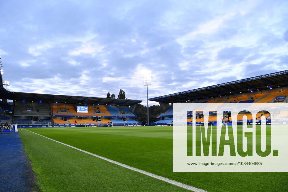 ESTAC Troyes v Olympique de Marseille - Ligue 1 McDonald s 2026 2027 General View of Stade de l Aube during Ligue 1 McDonald s match between Troyes and Marseille at Stade de l Aube on October 11, 2026 in Troyes, France. Troyes France