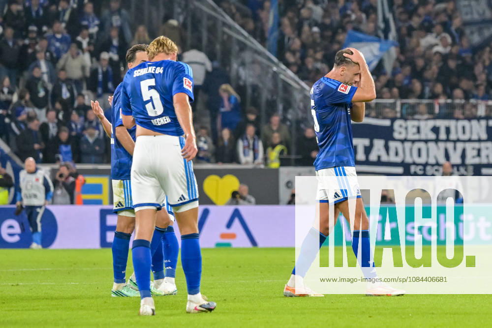 FC Schalke team after the final whistle, SC Freiburg vs. Schalke 04, soccer, Bundesliga, Matchday 5, 2026–2027 season, October 11, 2026 DFL DFB regulations prohibit any use of photographs as image sequences and or quasi-video GER, SC Freiburg vs. Schalke 04, Soccer, Bundesliga, Matchday 5, 2026–2027 Season, October 11, 2026, Freiburg