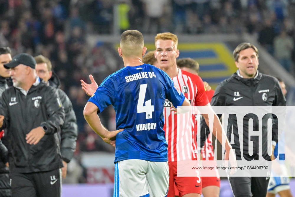 Hasan Kurucay (FC Schalke 04, 04) and Philipp Lienhart (SC Freiburg, 03) are cooling off after the game. GER, SC Freiburg vs. Schalke 04, Soccer, Bundesliga, Matchday 5, 2026–2027 season, October 11, 2026 DFL and DFB regulations prohibit any use of photographs as image sequences and or quasi-video GER, SC Freiburg vs. Schalke 04, Soccer, Bundesliga, Matchday 5, 2026–2027 Season, October 11, 2026, Freiburg