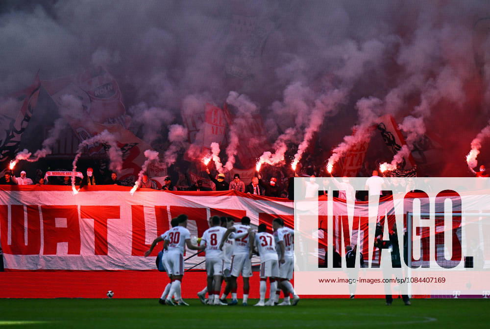 Cologne, Germany, Bundesliga 1, Matchday 5, Rhein Energie Stadium Cologne, 1 FC Köln vs. Bor Mönchengladbach 2-1, Cologne Fans Before the Match, Feature, Icon, Icon Image, Single Image