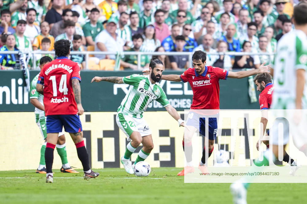 Francisco Alarcon Isco of Real Betis Balompie and Alejandro Catena of CA Osasuna in action during the Spanish league, LaLiga EA Sports, football match played between Real Betis and CA Osasuna at La Cartuja stadium on October 11, 2026, in Sevilla, Spain. Real Betis V CA Osasuna - LaLiga EA Sports - ZUMAa181 20261011_zaa_a181_204
