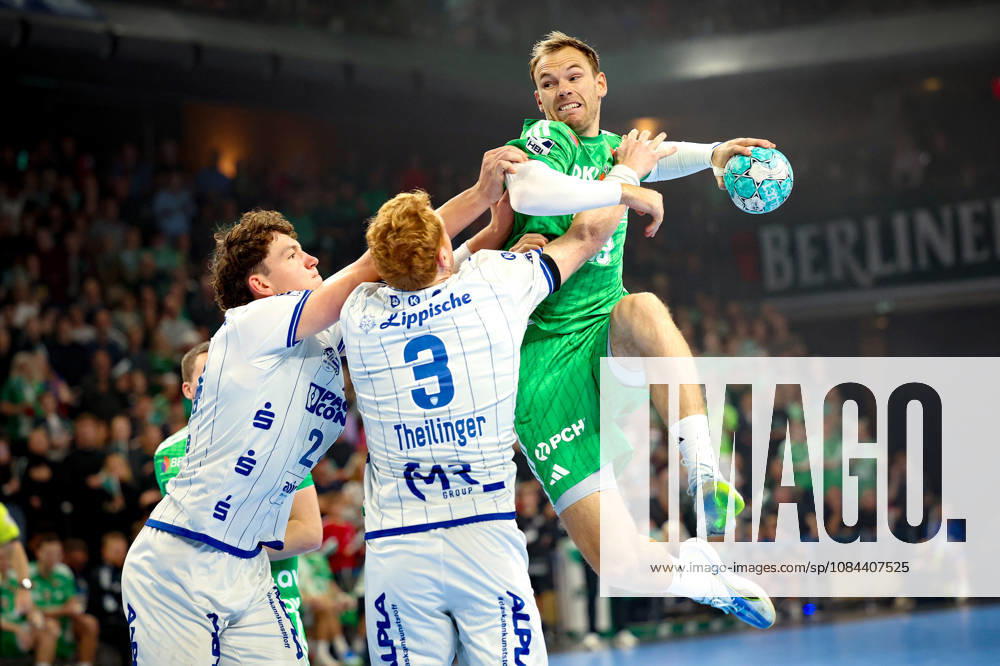 Handball, Opel HBL, 2026–2027 Season, 1 HBL, Füchse Berlin vs. TBV Lemgo Lippe, Max Schmeling Hall, Joel Willecke (TBV Lemgo Lippe, 24) and Nicolai Theilinger (TBV Lemgo Lippe, 3) vs. Mathias Gidsel (Füchse Berlin, 19), Berlin, Deutschkand
