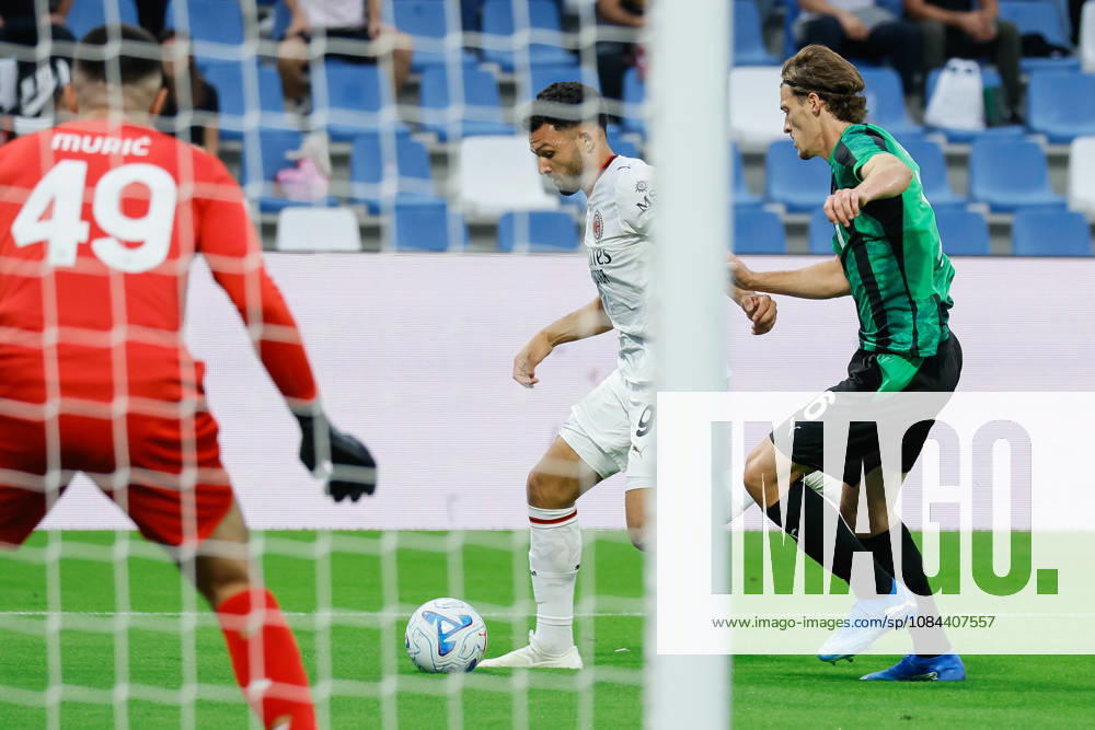 IPA89560257 - Milan s Goncalo Ramos during the US Sassuolo vs. AC Milan Italian Serie A soccer match in Reggio Emilia, Italy, on October 11, 2026