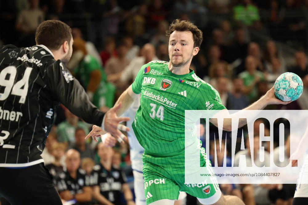 Handball, Opel HBL, 2026–2027 Season, 1 HBL, Füchse Berlin vs. TBV Lemgo Lippe, Max Schmeling Hall, Hakun West av Teigum (Füchse Berlin), 34 vs. Domenico Ebner (TBV Lemgo Lippe), 94 Berlin Deutschkand