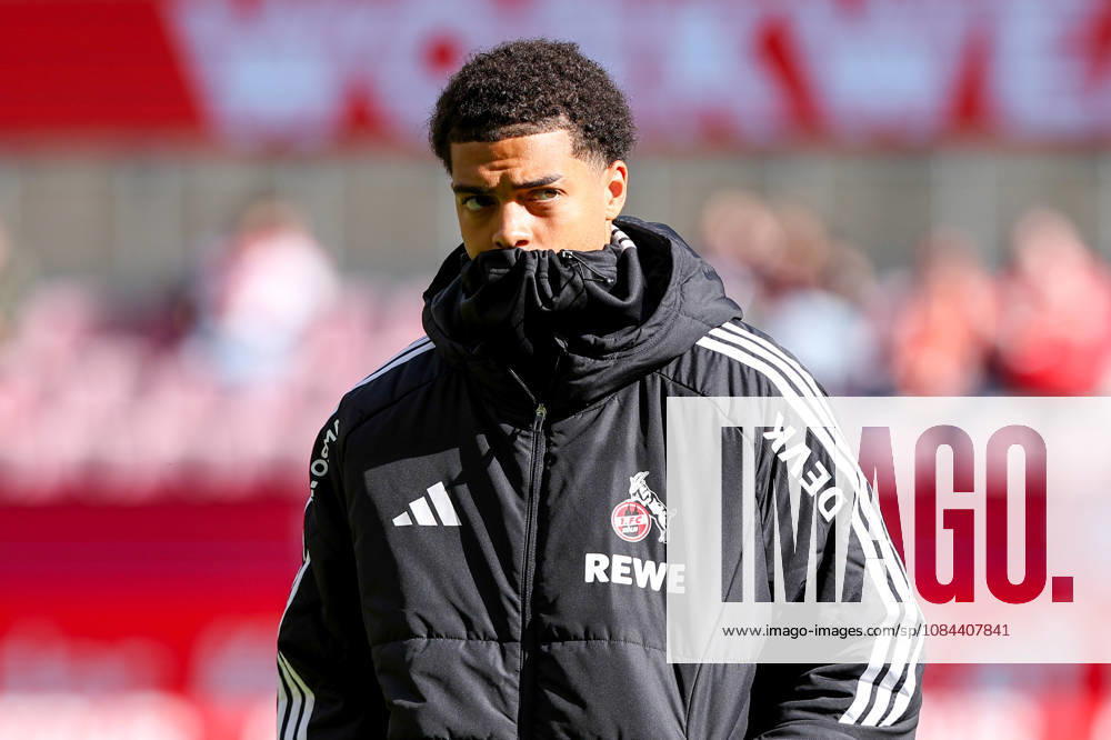 Soccer, Bundesliga, 1. FC Köln vs. Borussia Mönchengladbach, RheinEnergieSTADION, Matchday 5, 2026–2027 Season, Jahmai Simpson Pusey, 1. FC Köln, 22, wearing a thick jacket before the game. DFB regulations prohibit any use of photographs as image sequences and or quasi-video. Photo: WilkowskixPressefotoKochx, North Rhine-Westphalia, Germany