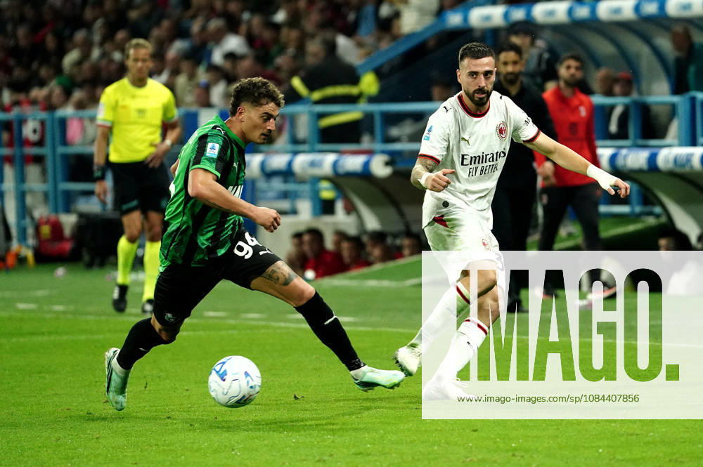Foto IPP Albano Angilletta Reggio Emilia 11 10 2026 Calcio Campionato di serie A 2026 2027 Sassuolo - Milan nella foto: Mario Gila e Sebastiano Esposito Italy Photo Press World Copyright italy ITALY