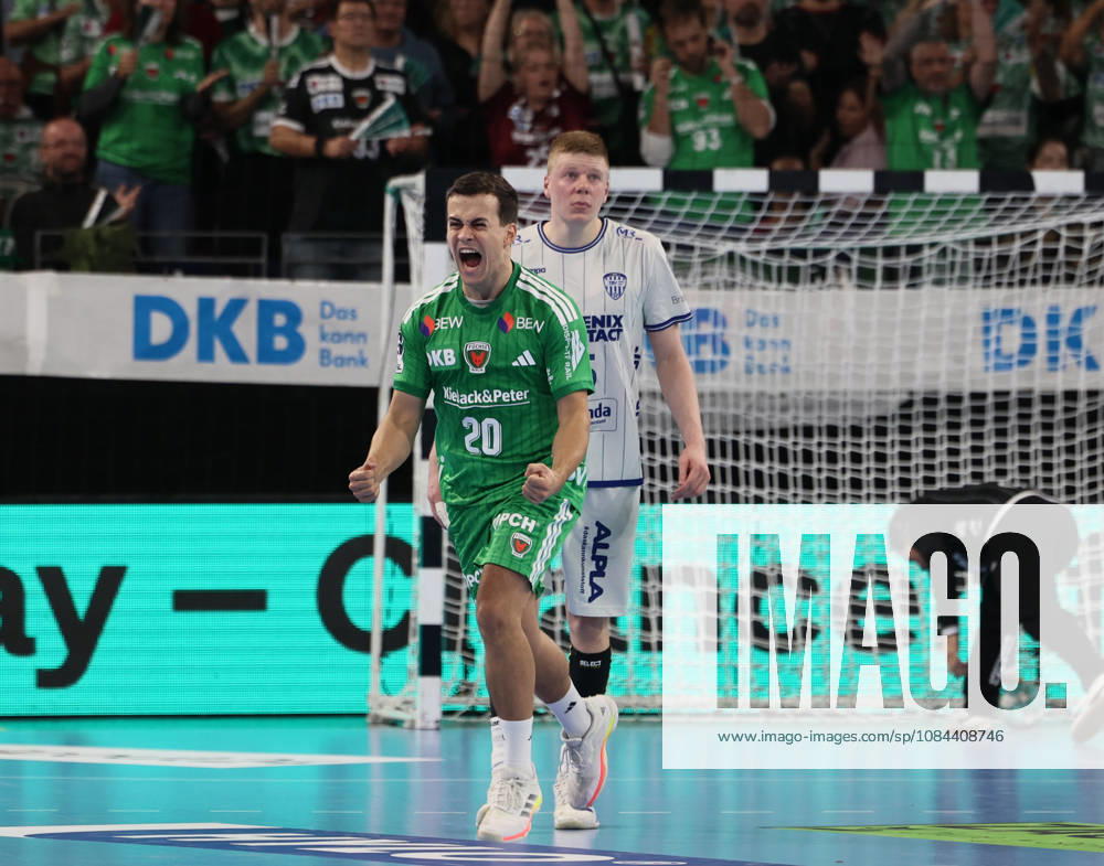 GER HBL Season 2026–2027 Füchse Berlin vs. TBV Lemgo, October 11, 2026, MAX SCHMELING HALLE, Berlin, Tim FREIHÖFER of Füchse Berlin No. 20 celebrates a successfully converted penalty throw—emotion, shout, fist pump