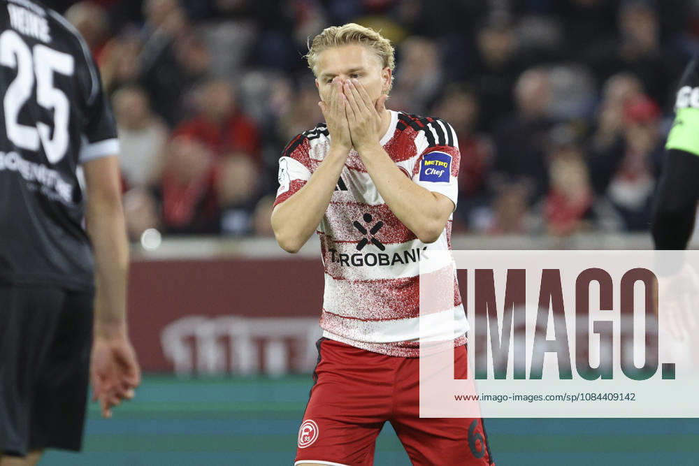 Andreas Mueller of Fortuna Düsseldorf looks disappointed and gestures during the 3. Liga match between Fortuna Düsseldorf and SC Verl at the Merkur Spiel Arena on October 11, 2026, in Düsseldorf, Germany. Photo by Oliver Kaelke, DeFodi Images. Andreas Mueller of Fortuna Düsseldorf looks dejected and gestures during the 3. Liga match between Fortuna Düsseldorf and SC Verl at Merkur Spiel Arena on October 11, 2026 in Düsseldorf, Germany. Photo by Oliver Kaelke, DeFodi Images. DFB and DFL regulations prohibit any use of photographs as image sequences and or quasi-video. Photo by Oliver Kaelke, DeFodi Images.