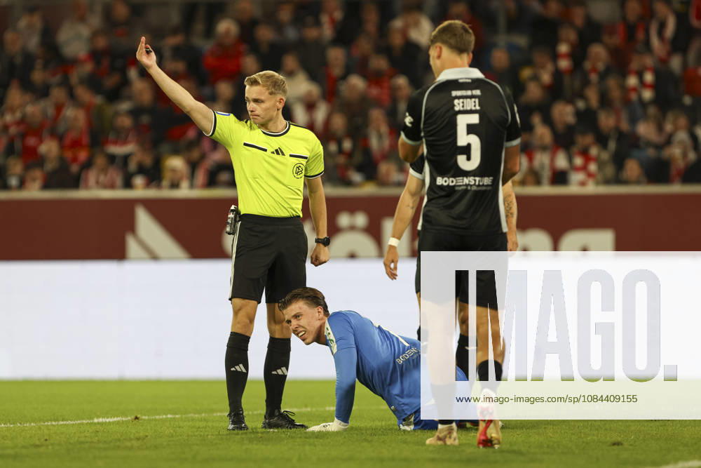SC Verl goalkeeper Timo Schlieck lies injured on the ground during the 3. Liga match between Fortuna Düsseldorf and SC Verl at the Merkur Spiel Arena on October 11, 2026, in Düsseldorf, Germany. Photo by Oliver Kaelke, DeFodi Images. Goalkeeper Timo Schlieck of SC Verl lies injured on the ground during the 3. Liga match between Fortuna Düsseldorf and SC Verl at Merkur Spiel Arena on October 11, 2026 in Düsseldorf, Germany. Photo by Oliver Kaelke, DeFodi Images. DFB and DFL regulations prohibit any use of photographs as image sequences and or quasi-video. Photo by Oliver Kaelke, DeFodi Images.
