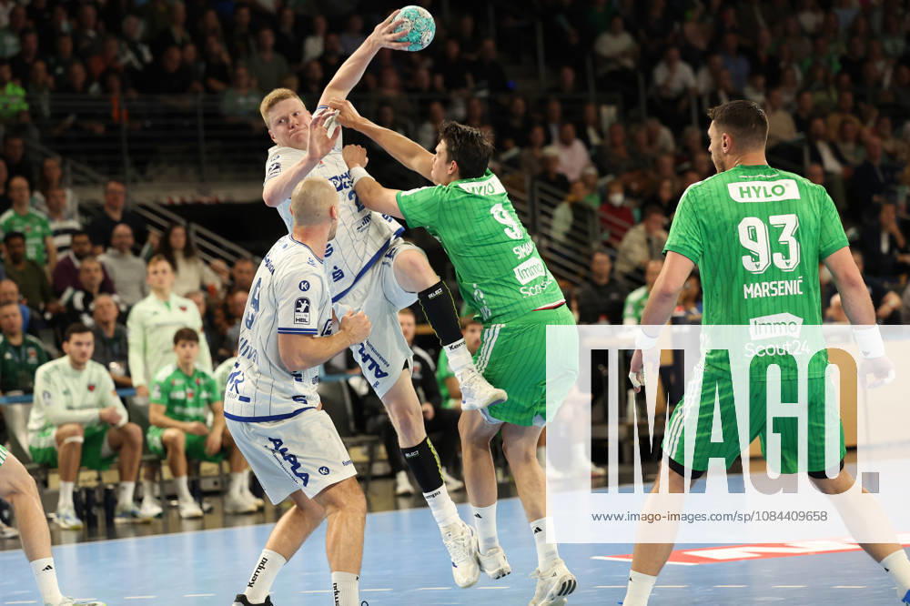 Handball, Opel HBL, 2026–2027 season, 1st HBL, Füchse Berlin vs. TBV Lemgo Lippe, Max Schmeling Hall, Niels Gerardus Versteijnen (TBV Lemgo Lippe), No. 25 on offense, Berlin, Deutschkand