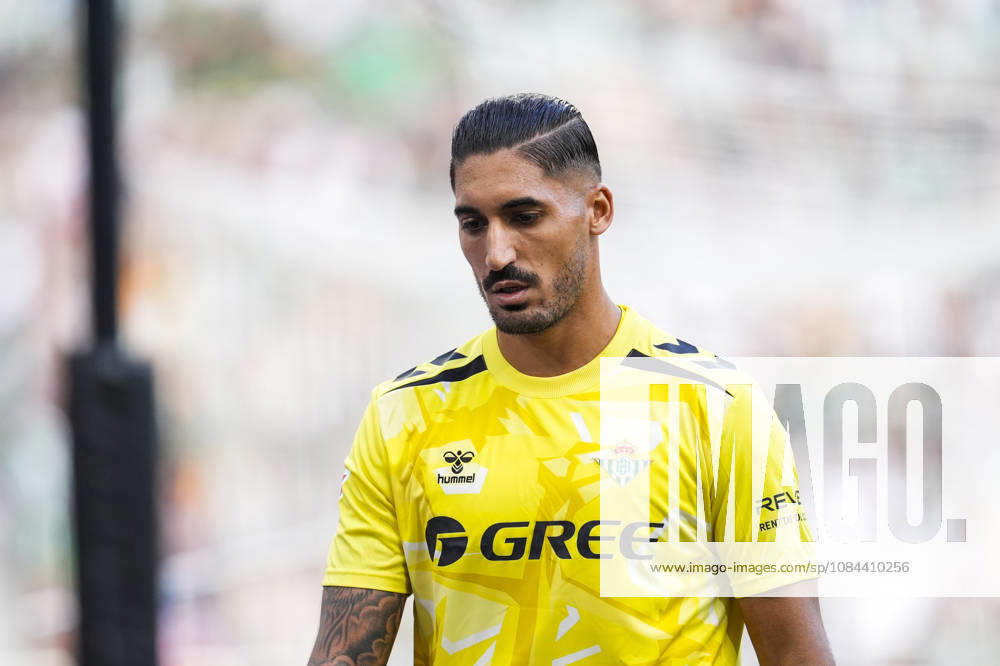 Alvaro Valles of Real Betis Balompie looks on during the Spanish league, LaLiga EA Sports, football match played between Real Betis and CA Osasuna at La Cartuja stadium on October 11, 2026, in Sevilla, Spain. Real Betis V CA Osasuna - LaLiga EA Sports - ZUMAa181 20261011_zaa_a181_244