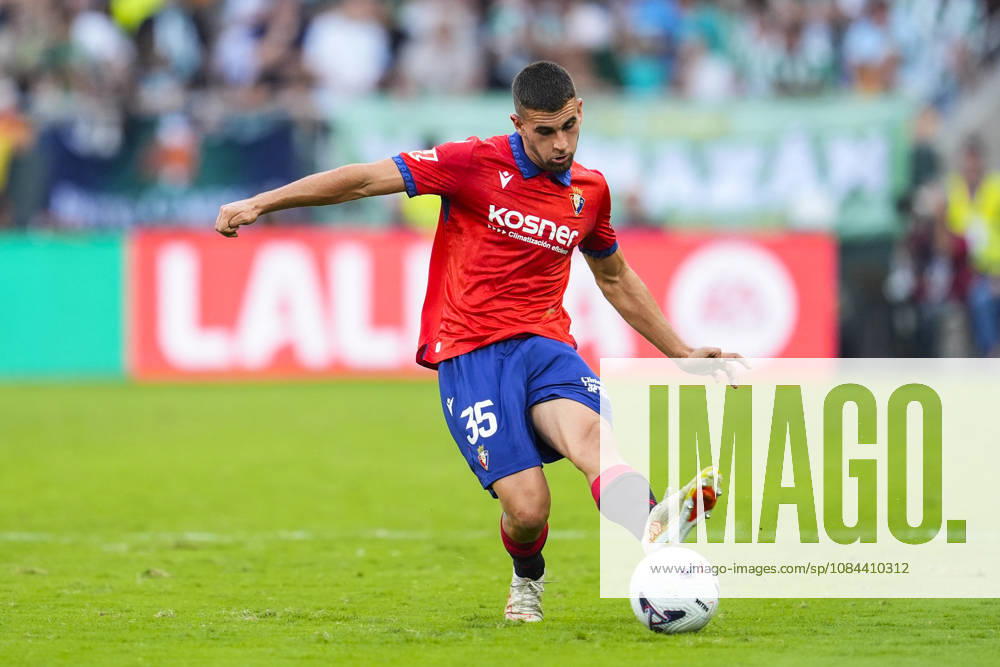 Unai Santos of CA Osasuna in action during the Spanish league, LaLiga EA Sports, football match played between Real Betis and CA Osasuna at La Cartuja stadium on October 11, 2026, in Sevilla, Spain. Real Betis V CA Osasuna - LaLiga EA Sports - ZUMAa181 20261011_zaa_a181_261