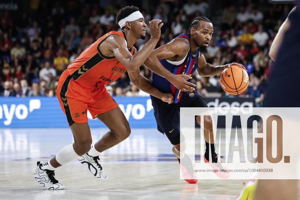 Kevin Paunter of FC Barcelona, Barca and Kameron Taylor of Valencia Basket in action during the Spanish League, Liga ACB Endesa, basketball match played between FC Barcelona and Valencia Basket at Palau Blaugrana on October 11, 2026 in Barcelona, Spain. FC Barcelona V Valencia Basket - Liga ACB Endesa - ZUMAa181 20261011_zaa_a181_268