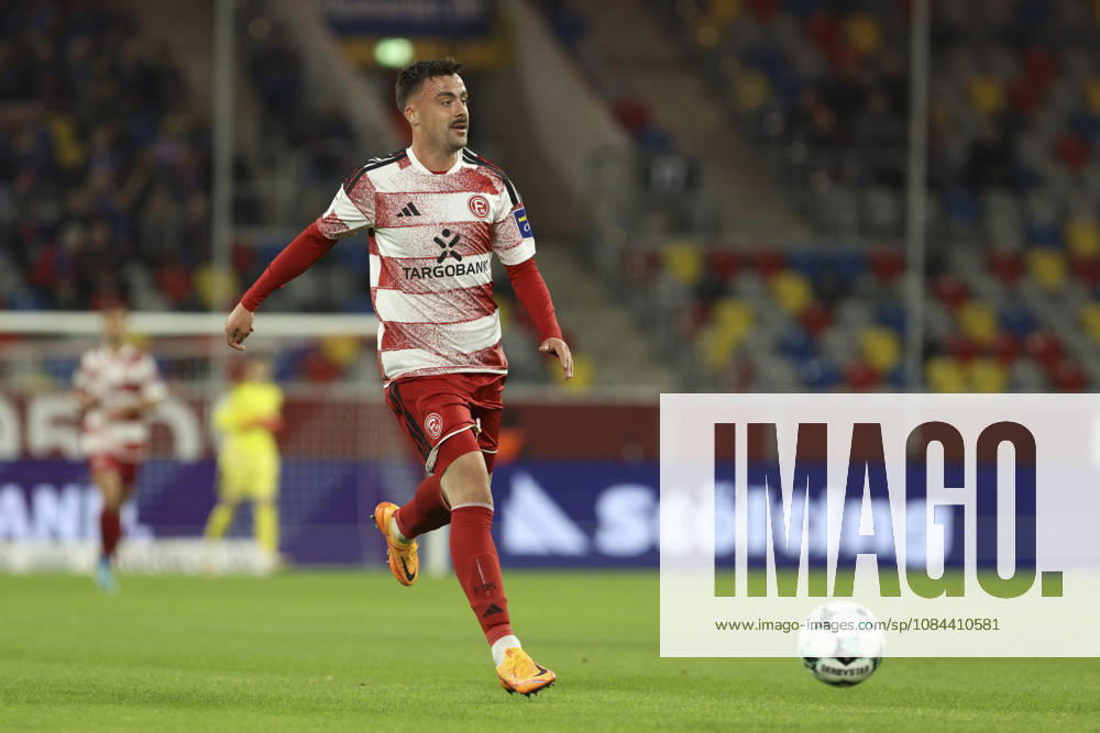 Philipp Foerster of Fortuna Düsseldorf in action, on the ball, making a solo play during the 3. Liga match between Fortuna Düsseldorf and SC Verl at the Merkur Spiel Arena on October 11, 2026, in Düsseldorf, Germany. Photo by Oliver Kaelke, DeFodi Images. Philipp Foerster of Fortuna Düsseldorf controls the ball during the 3. Liga match between Fortuna Düsseldorf and SC Verl at Merkur Spiel Arena on October 11, 2026 in Düsseldorf, Germany. Photo by Oliver Kaelke, DeFodi Images. DFB and DFL regulations prohibit any use of photographs as image sequences and or quasi-video. Photo by Oliver Kaelke, DeFodi Images.