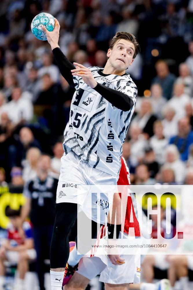 Kiel, October 11, 2026; Handball, 2026–27 Bundesliga 1, THW Kiel vs. Handball Club Hamburg; Domen Makuc, THW Kiel, 35
