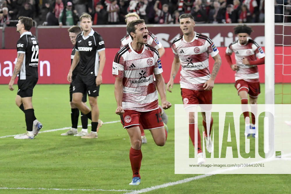 Tim Oberdorf of Düsseldorf 15 celebrates with the team after scoring the 1-0 goal, 11 10 2026 ¢ Soccer ¢ Fortuna Düsseldorf vs. SC Verl, Merkur Spiel Arena, Düsseldorf, DFB and DFL regulations prohibit any use of photographs as image sequences and or quasi-video