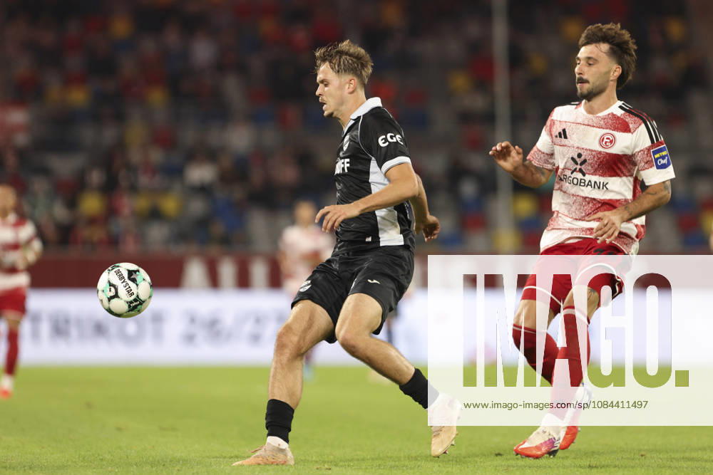 Nick Seidel of SC Verl and Fabian Schleusener of Fortuna Düsseldorf battle for the ball during the 3. Liga match between Fortuna Düsseldorf and SC Verl at the Merkur Spiel Arena on October 11, 2026, in Düsseldorf, Germany. Photo by Oliver Kaelke, DeFodi Images. Nick Seidel of SC Verl and Fabian Schleusener of Fortuna Düsseldorf battle for the ball during the 3. Liga match between Fortuna Düsseldorf and SC Verl at Merkur Spiel Arena on October 11, 2026 in Düsseldorf, Germany Photo by Oliver Kaelke, DeFodi Images DFB and DFL regulations prohibit any use of photographs as image sequences and or quasi-video Photo by Oliver Kaelke, DeFodi Images