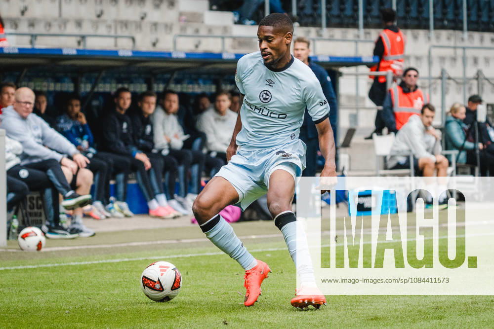 Bochum, Germany October 11, 2026 2. Bundesliga 2026–2027 Matchday 7 VfL Bochum 1848 vs. DSC Arminia Bielefeld Pictured: Isaiah Young DSC DFL DFB regulations prohibit any use of photographs as image sequences and or quasi-video Vonovia Ruhrstadion North Rhine-Westphalia