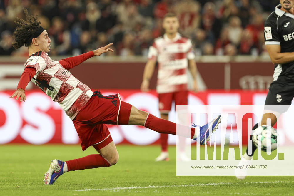Anas Slimani of Fortuna Düsseldorf in action, on the ball, making a solo run during the 3. Liga match between Fortuna Düsseldorf and SC Verl at Merkur Spiel Arena on October 11, 2026, in Düsseldorf, Germany. Photo by Oliver Kaelke, DeFodi Images. Anas Slimani of Fortuna Düsseldorf controls the ball during the 3. Liga match between Fortuna Düsseldorf and SC Verl at Merkur Spiel Arena on October 11, 2026 in Düsseldorf, Germany. Photo by Oliver Kaelke, DeFodi Images. DFB and DFL regulations prohibit any use of photographs as image sequences and or quasi-video. Photo by Oliver Kaelke, DeFodi Images.