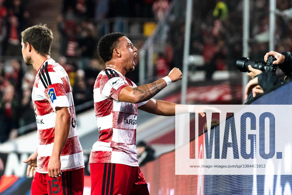 Germany 3rd Division 2026–2027 Fortuna Düsseldorf vs. SC Verl Matchday 8, October 12, 2026, Merkur Spiel Arena, North Rhine-Westphalia. Goal to make it 1–0 by Tim Oberdorf (Fortuna Düsseldorf), 15 Cheering, joy, emotions, goal celebration, Steven van der Sloot, Fortuna Düsseldorf, 2