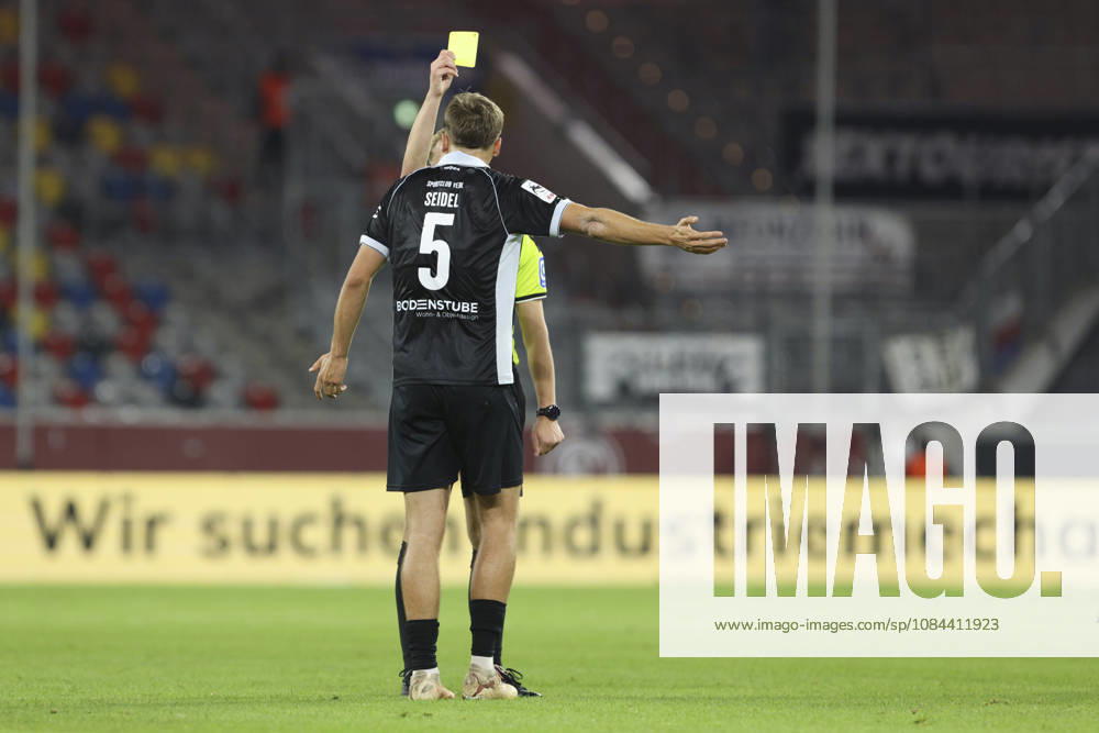 Nick Seidel of SC Verl receives a yellow card during the 3. Liga match between Fortuna Düsseldorf and SC Verl at the Merkur Spiel Arena on October 11, 2026, in Düsseldorf, Germany. Photo by Oliver Kaelke, DeFodi Images. Nick Seidel of SC Verl receives a yellow card during the 3. Liga match between Fortuna Düsseldorf and SC Verl at Merkur Spiel Arena on October 11, 2026 in Düsseldorf, Germany. Photo by Oliver Kaelke, DeFodi Images. DFB and DFL regulations prohibit any use of photographs as image sequences and or quasi-video. Photo by Oliver Kaelke, DeFodi Images.