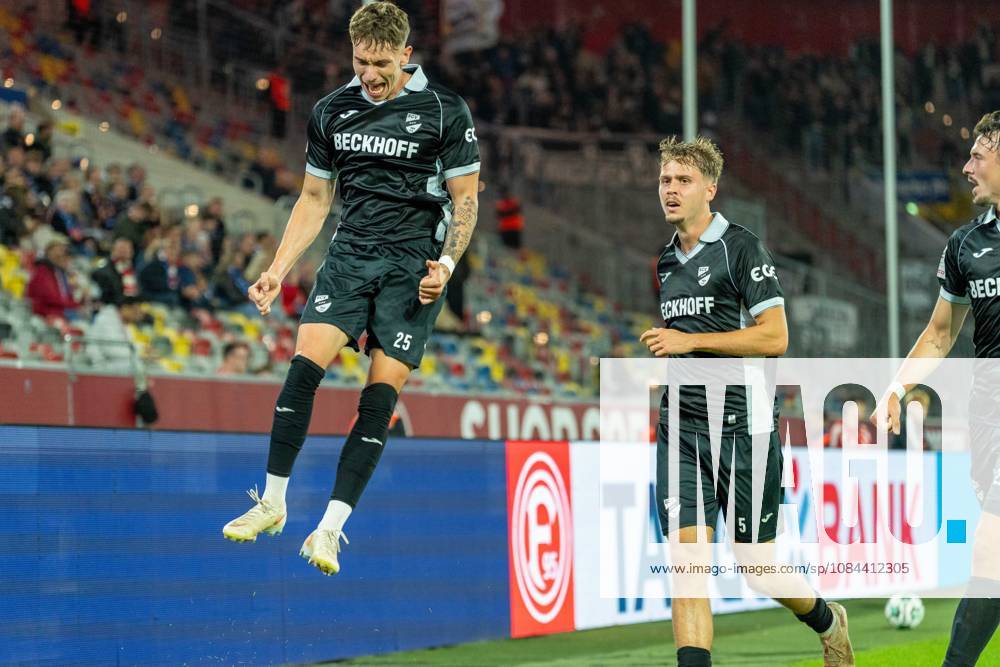 Tim Heike (SC Verl, 25) celebrates his goal to tie the game at 1–1 with a leap of joy; Nick Seidel (SC Verl, 05) joins him. Fortuna Düsseldorf vs. SC Verl, soccer, 3rd Division, Matchday 8, 2026–27 season, October 12, 2026, DFL regulations prohibit any use of photographs as image sequences and or quasi-video. Fortuna Düsseldorf vs. SC Verl, soccer, 3. Liga, Matchday 8, 2026–27 season, October 12, 2026, Düsseldorf