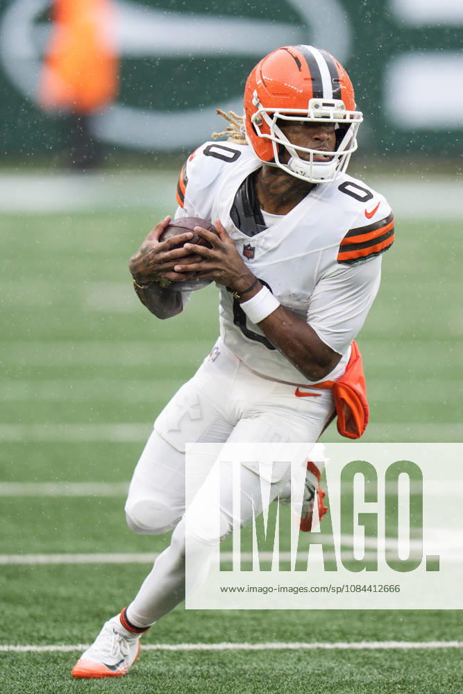 Oct 11, 2026; East Rutherford, NJ, USA; Cleveland Browns wide receiver Isaiah Bond (0) runs with the ball after the catch during an NFL, American Football Herren, USA game against the New York Jets at MetLife Stadium. Mandatory Credit: -Cal Media East Rutherford USA - ZUMAc04_ 20261011_zma_c04_056