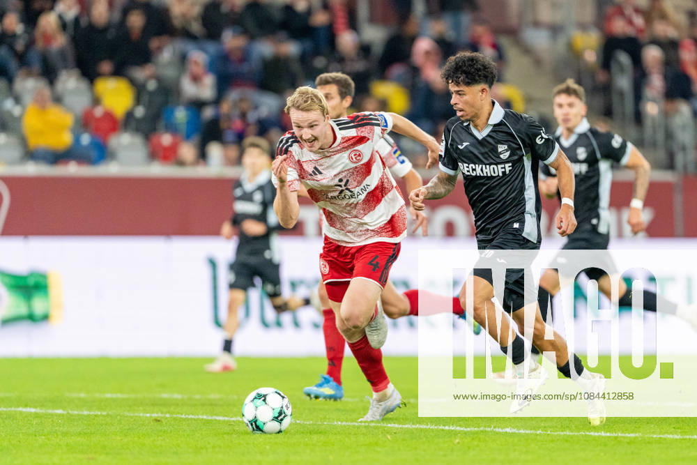 Lukas Bornschein, Fortuna Düsseldorf, No. 04, in a tackle with Andre Leipold, SC Verl, No. 20; Fortuna Düsseldorf vs. SC Verl, soccer, 3rd Division, Matchday 8, 2026–27 season, October 12, 2026, DFL regulations prohibit any use of photographs as image sequences and or quasi-video. Fortuna Düsseldorf vs. SC Verl, soccer, 3. Liga, Matchday 8, 2026–27 season, October 12, 2026, Düsseldorf