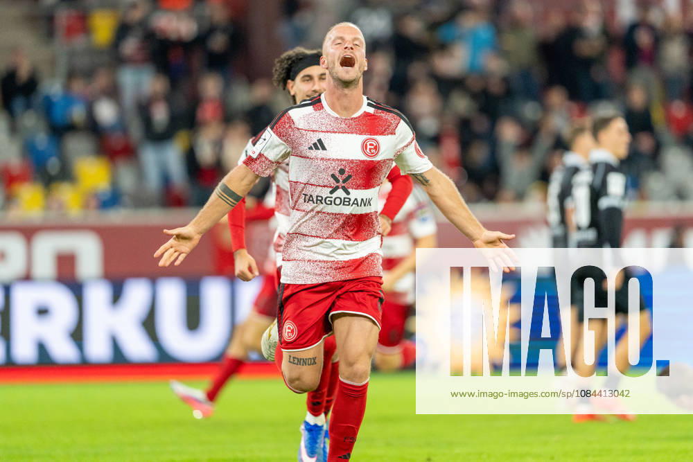 Jorrit Hendrix, Fortuna Düsseldorf, 08 Goal scorers in the 2-1 win, goal celebration, arms outstretched, Fortuna Düsseldorf vs. SC Verl, soccer, 3. Liga, Matchday 8, 2026-27 season, December 10, 2026, DFL regulations prohibit any use of photographs as image sequences and or quasi-video; Fortuna Düsseldorf vs. SC Verl, soccer, 3. Liga, Matchday 8, 2026–27 season, October 12, 2026, Düsseldorf
