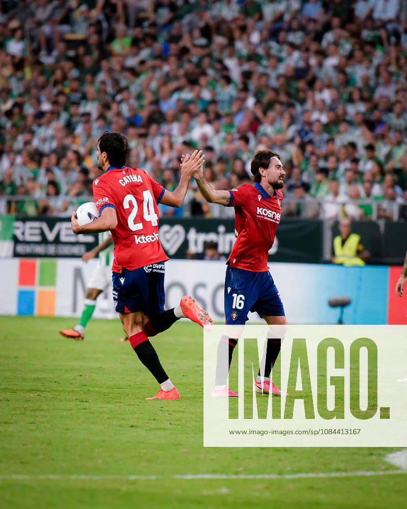 ESP LaLiga EA Sports Real Betis vs. CA Osasuna: Raúl García of Osasuna scores a goal, and Alejandro Catena of Osasuna assists and celebrates during the LaLiga EA Sports match between Real Betis and CA Osasuna played at Benito Villamarín Stadium, Seville on October 11, 2026, in Spain. Spanish Soccer